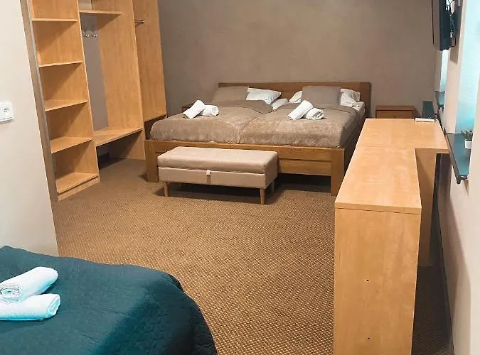Nautilus Hotell 3*